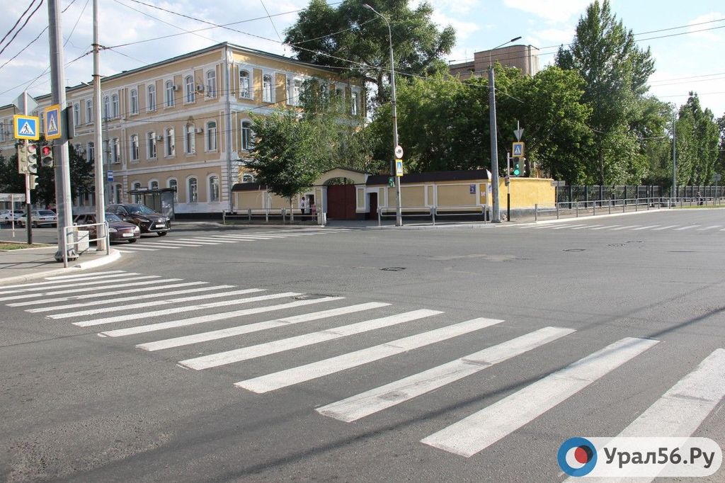 Перекресток улиц Цвиллинга и Рыбаковской, Оренбург. Фото из архива