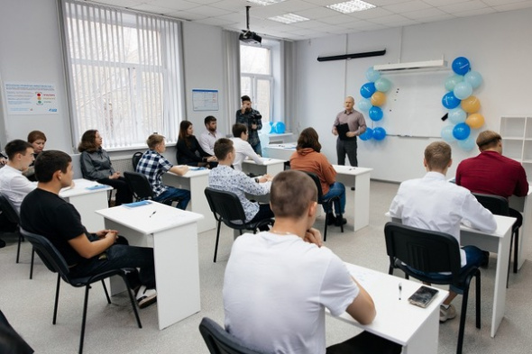 Сотрудники «Газпромнефть-Оренбурга» помогают студентам осваивать навыки бережливого производства