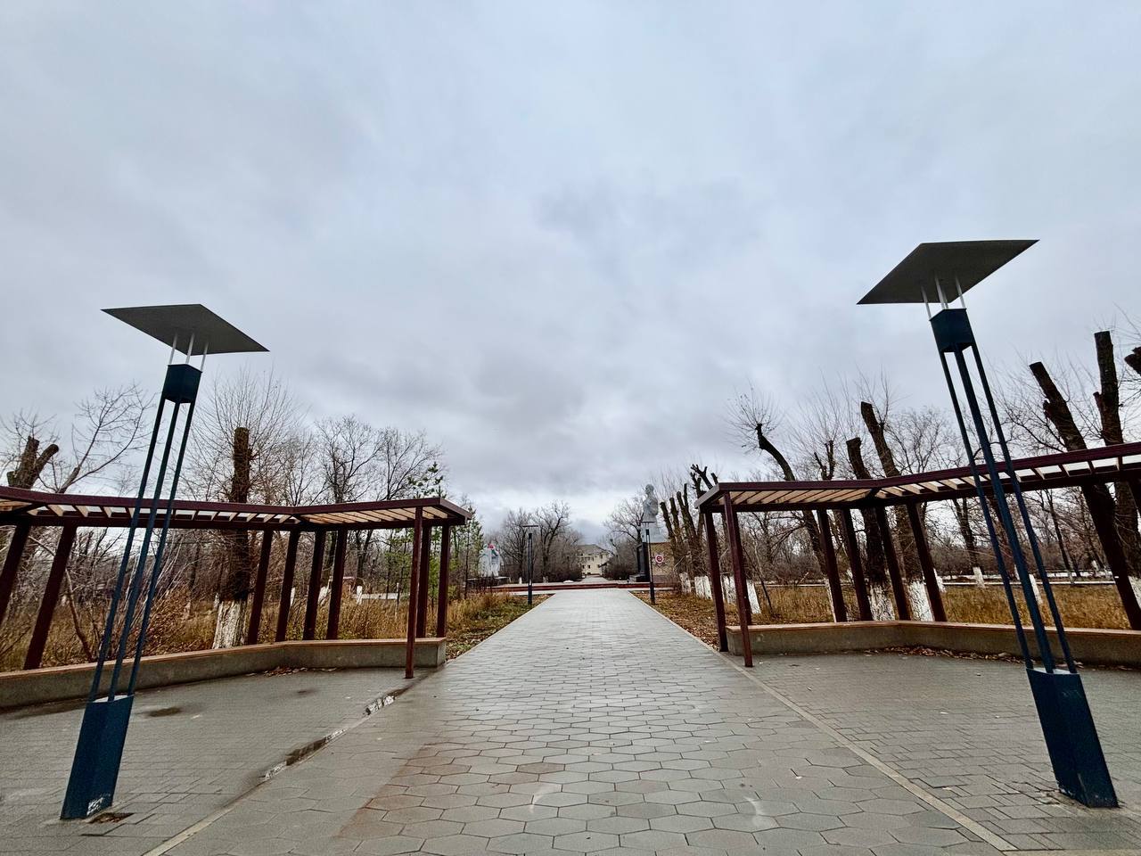 Обновленный сквер, фото: тг-канал правительства Оренбургской области