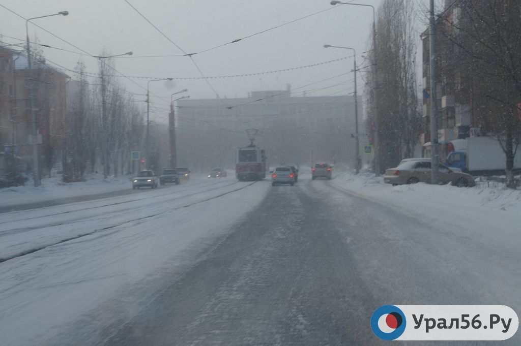 В Новотроицке двух сотрудников ГИБДД поймали на получении взятки