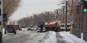 В Орске столкнулись два пассажирских микроавтобуса и бензовоз