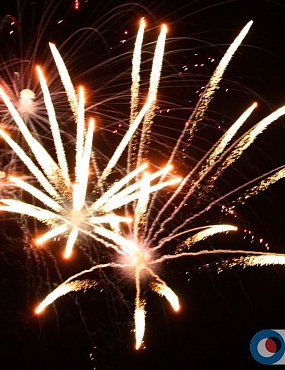 День Победы в Орске завершился фейерверком: ТОП атмосферных фото