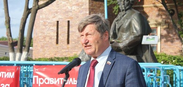 Депутат Заксоба Владимир Фролов высказал свое мнение о коронавирусе и о работе Минздрава Оренбургской области