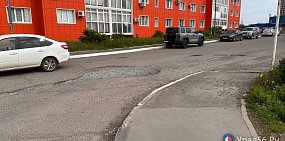 Яма на дороге. Фото из архива