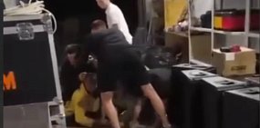 Кадр из видео избиения. Видео: «Русская община»