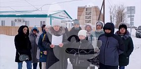 Жители поселка Чебеньки Оренбургской области записали обращение к президенту России с просьбой «не разваливать поселок»