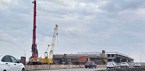 Скандал на стройке дорожной развязки в Оренбурге: рабочие жалуются на зарплаты, а подрядчик срывает сроки и меняет название