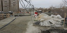 В Оренбурге сорвали сроки по капремонту крыши 8-подъездного дома