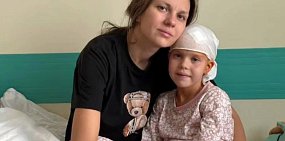 Диана вместе с мамой. Фото: социальные сети