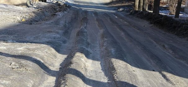 Автомобилисты Орска попадают в ДТП из-за колейности в центре города