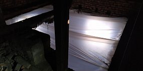 Жильцы дома по улице Чекасина платили УК, но она отвечала не за все