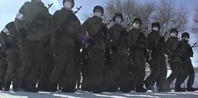 Военные из Оренбургской области начали репетиции к Параду Победы