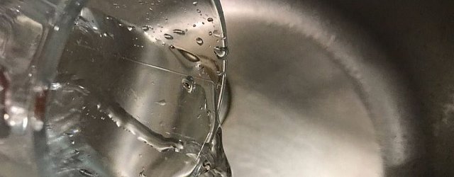 Реализовать решение депутатов Орска о повышении тарифов на воду на 25% не позволило постановление правительства страны