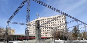 Установка трибун в Оренбурге. Источник фото: пресс-служба администрации города 