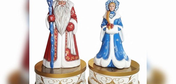 Фигуры Дед Мороза и Снегурочки, фото: мэрия Оренбурга