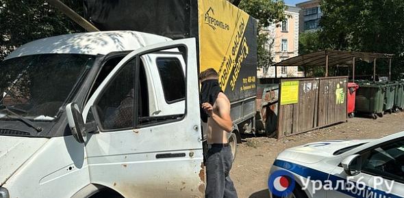 На пр. Коммунаров, 22 в Оренбурге