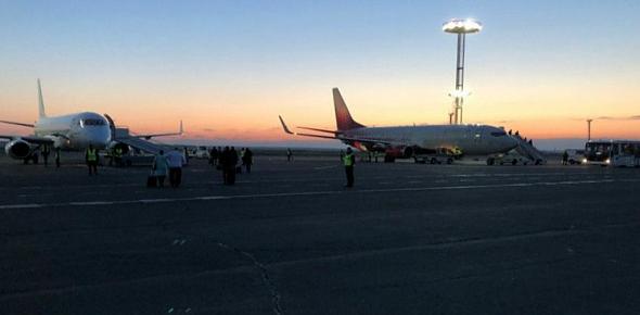 Самолеты на территории аэропорта. Фото из архива