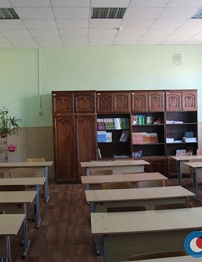 Может ли школа отказать в приеме в 10 класс из-за троек?