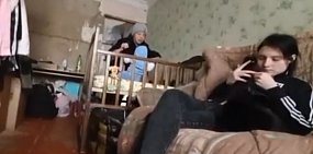 После выхода сюжета о 16-летней маме и ее 8-месячной дочке из Оренбурга Следственный комитет начал проверку