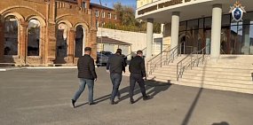 Задержание подозреваемых. Стоп-кадр из видео СУ СК