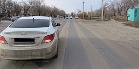 Житель Акбулака попал в реанимацию, выпрыгнув из машины на ходу из-за ссоры с водителем