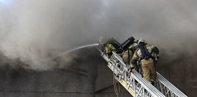 Пожар на складе с пиломатериалами в Оренбурге ликвидирован