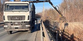 В Орске идет очистка моста на «никельской» объездной, проезд закрыт