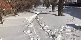 Спустя неделю ничего не изменилось: тротуаров в центре Орска как не было, так и нет