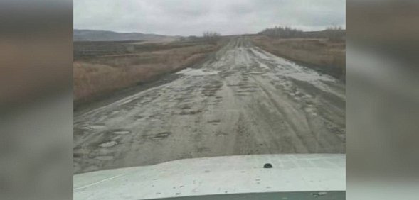 Дорога между селами Кайракла и Чеботарево. Стоп-кадр из видео очевидцев 