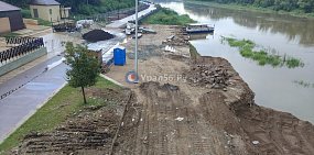 Урал в Оренбурге подтопил подъездные пути к конструкциям на ремонтируемой набережной 