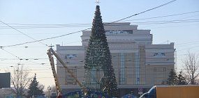 Новогодний деревянный город в Орске будет стоять до февраля