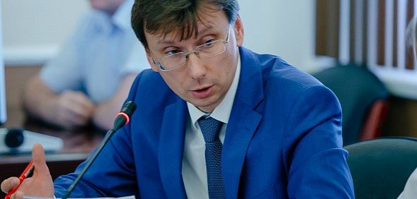 Министр образования Оренбургской области: — Собирать подписи за отмену дистанта — это как собирать подписи за отмену зимы