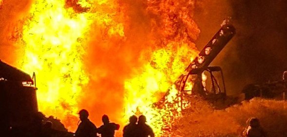 По факту гибели людей в пожаре на нефтепроводе в Оренбургской области возбуждено уголовное дело 