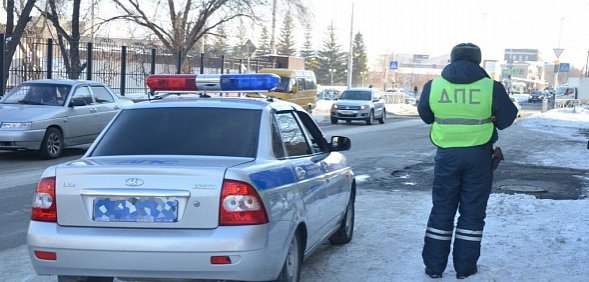 В Оренбургской области водитель на «Ниве» наехал на лежащего на дороге человека 