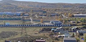 На территории завода в 2024 году. Источник: Стоп-кадр из видео ТГ-канала «Окувандык»