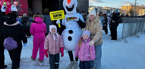 Новогоднее «Минидиско» прошло в Орске в день открытия главной городской елки