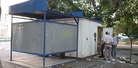 В Оренбурге выявили почти 5 десятков незаконно размещенных павильонов и киосков