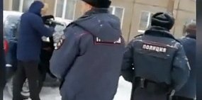В Орске полицейским, которых обвиняют в избиении ребенка и его отца-инвалида, грозит до 10 лет колонии (видео)