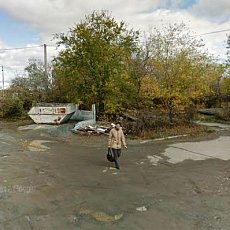 Мусорный бак рядом с домом по улице Перегонной, 20