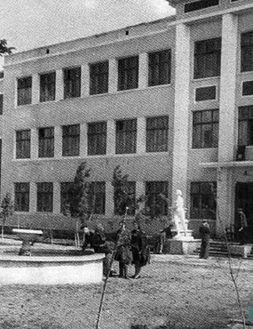 Как зека в 30-х годах строили орские школы