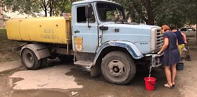 После 14:00 в северную часть Орска организуют подвоз воды. Адреса остановок машины