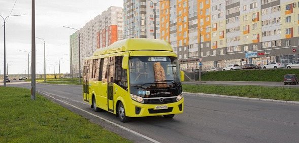 В Оренбурге новые автобусы, которые почти полгода стояли на стоянке, вышли на линию