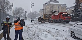 Уборка улиц от снега. Источник: Администрация Оренбурга