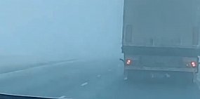 На трассы Оренбургской области опускается туман: видео очевидцев