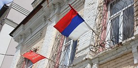 Не все чиновники и бизнесмены в Оренбурге знают, как выглядит флаг России