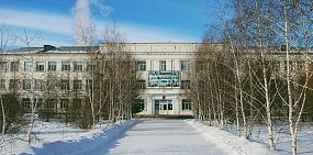 Из-за протекающей крыши учеников школы № 49 Орска перевели в классы другой школы и индустриального колледжа