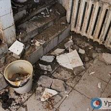 Туалетная комната в доме № 5 по улице Спортивной. Орск, 25.02.2019