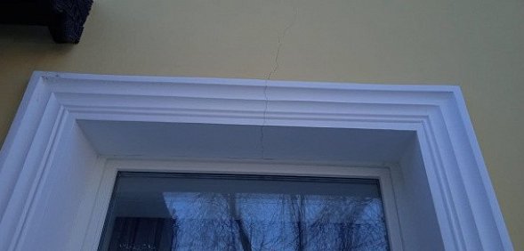 Фасад театра кукол в Оренбурге пошел трещинами после ремонта, который стоил более 140 млн рублей