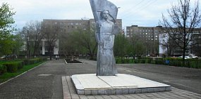 В Оренбурге этим летом отремонтируют памятник «Солдат революции»
