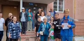 Стоп-кадр из видеообращения жителей улицы Салмышской 